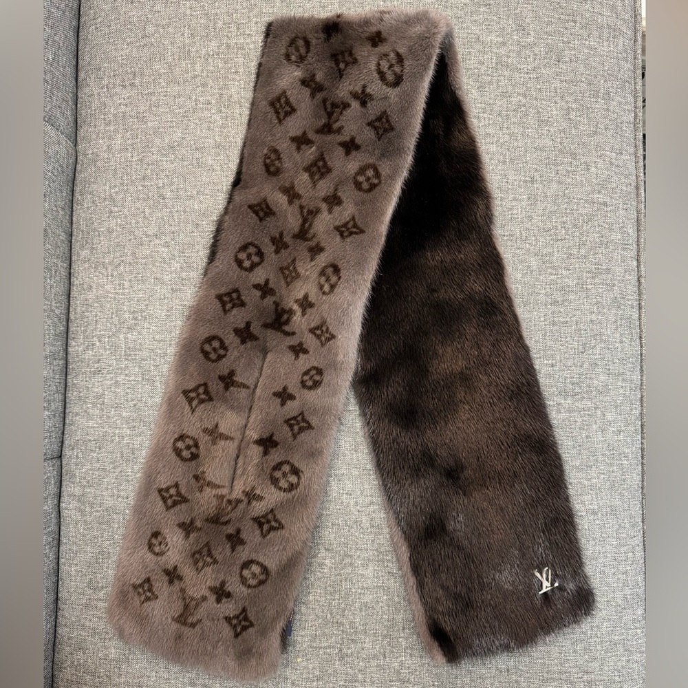 Louis Vuitton Monogram Reverso Mink Scarf